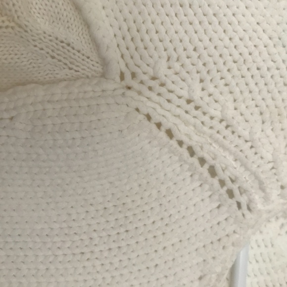 Club Monaco sweater - Picture 4 of 4